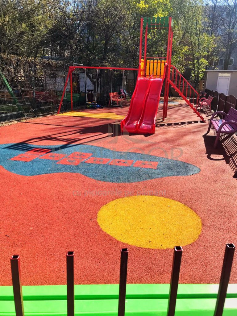 pardoseli pentru cresa